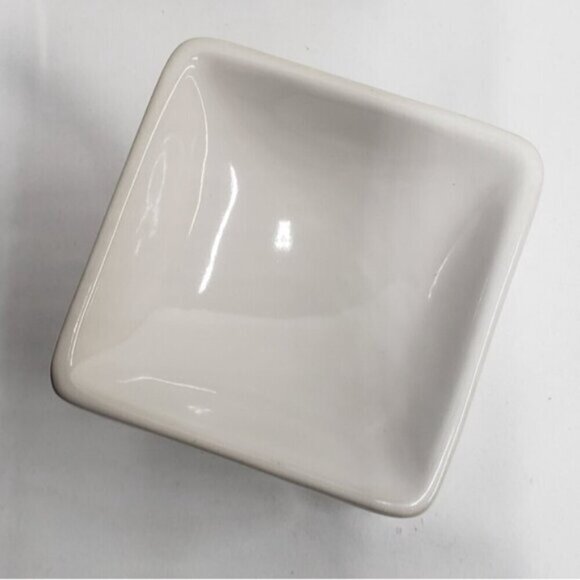 Torre & Tagus Tealight Holder Wax Melter Oil Diffuser White Ceramic - Picture 3 of 13